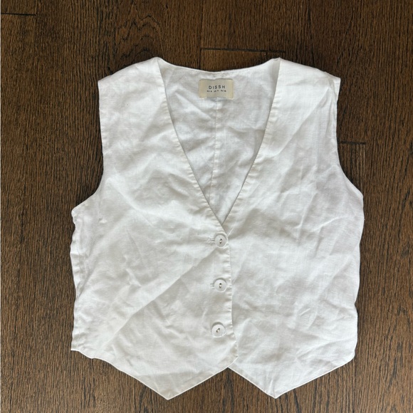 DISSH Tops - DISSH White Sleeveless Button-Up Top